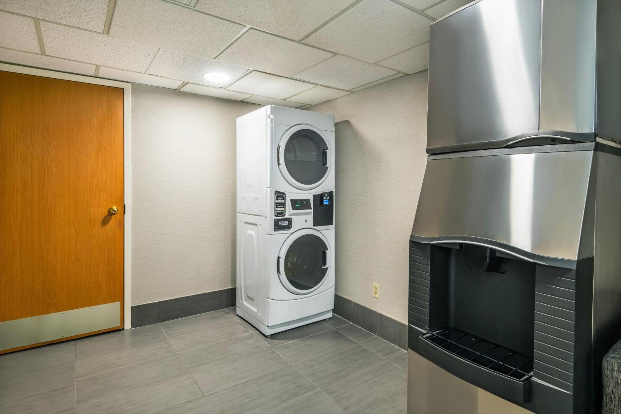 Comfort Inn Гатино Екстериор снимка