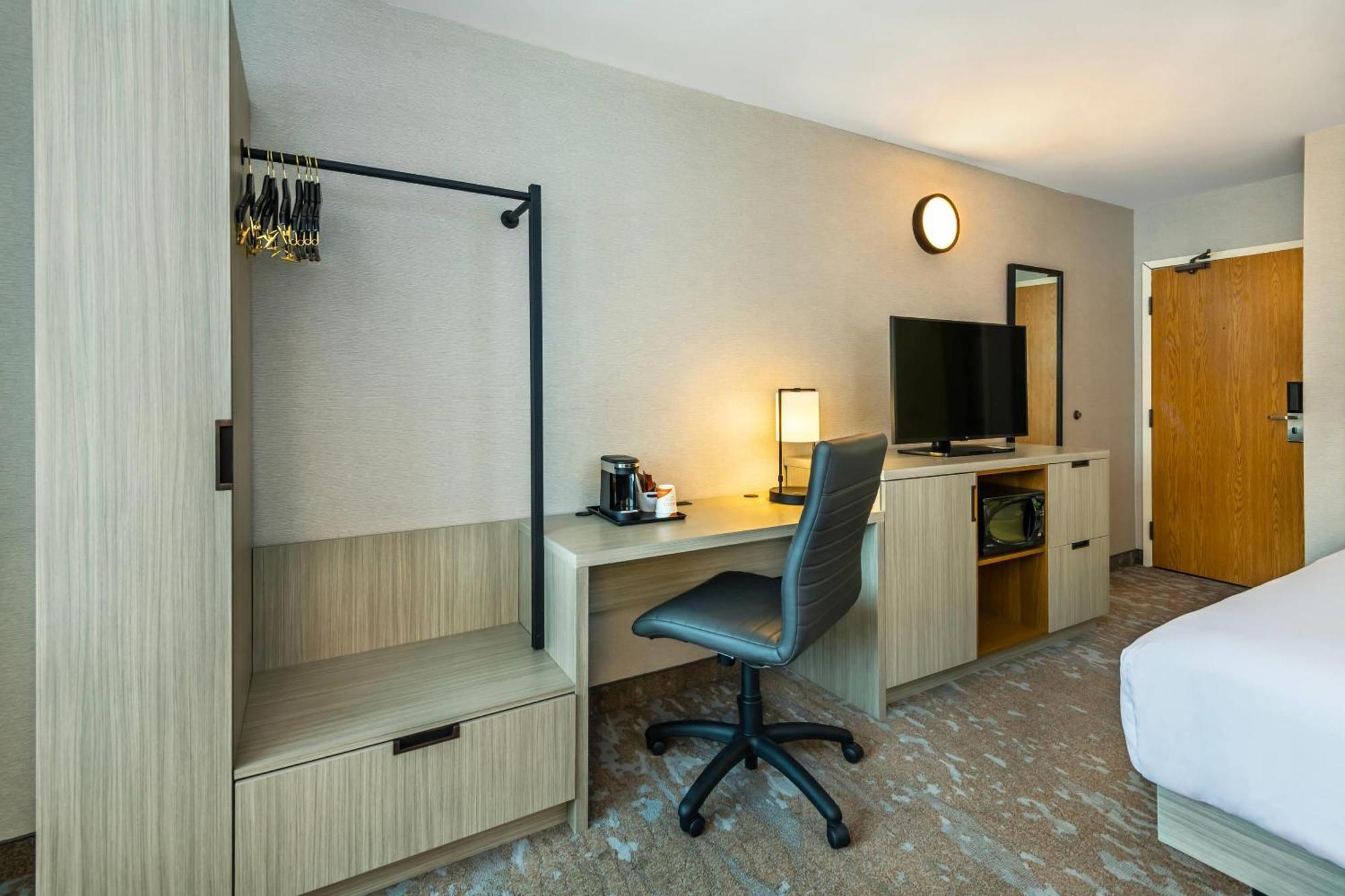 Comfort Inn Гатино Екстериор снимка